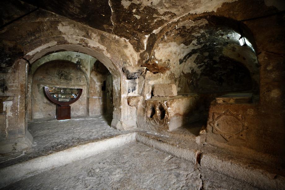 Seven Sleepers Cave Attractions